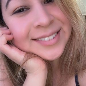 Meet your Posher, Caro